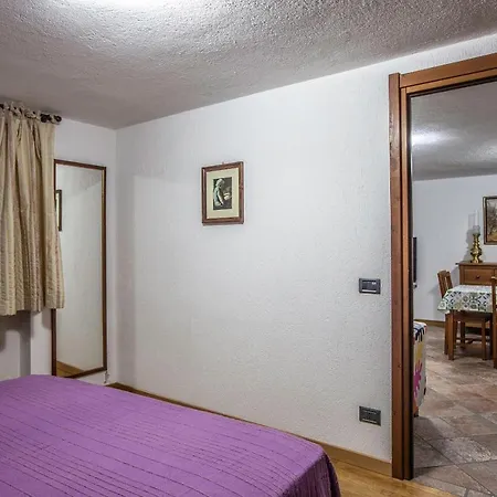 Apartman Altido Charming Apartment Located In The Quiet La Salle