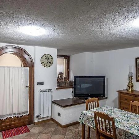 Altido Charming Apartment Located In The Quiet La Salle *